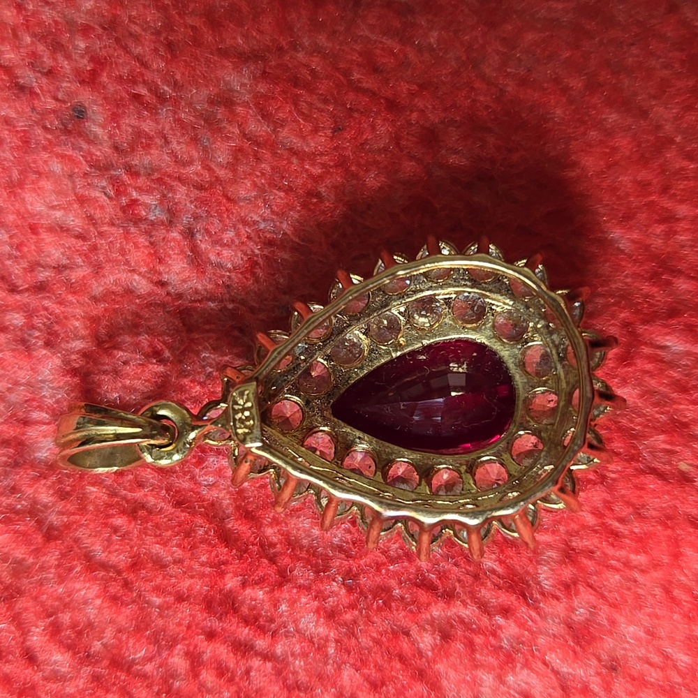 Large Solid 18k Gold Teardrop Ruby And Diamond Pe… - image 3